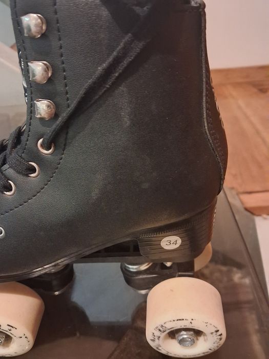 Patins  com piuco uso