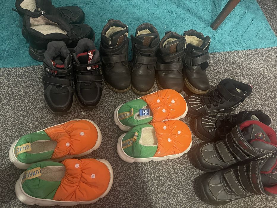 Продам дитяче взуття