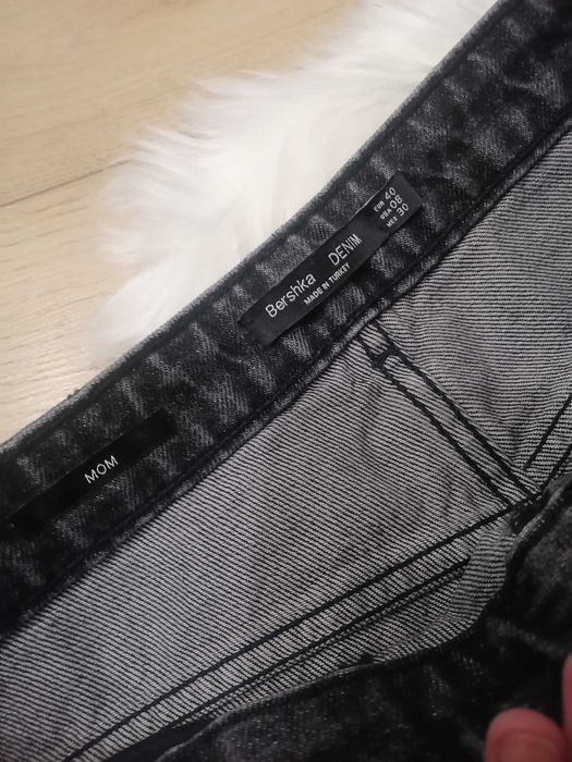 Джинси MOM 40р Bershka