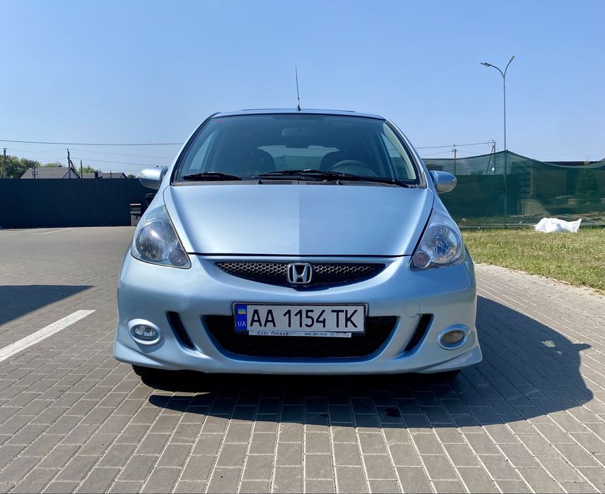 Продам автомобіль Honda Jazz