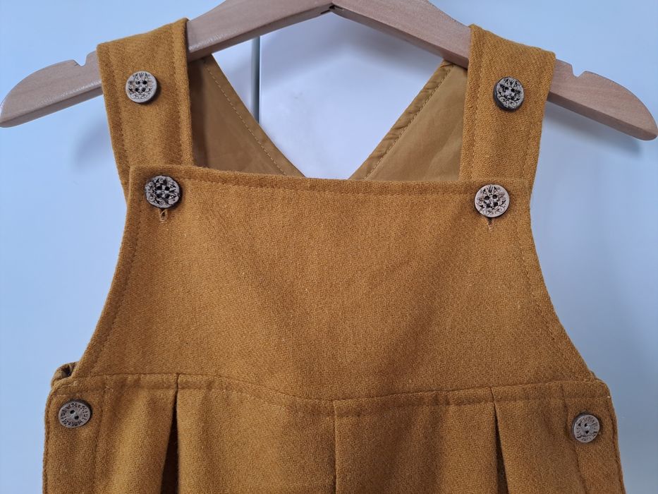 Wełniane ogrodniczki