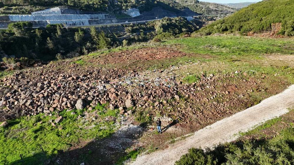 Terreno Rustico com acesso asfaltado em Loures