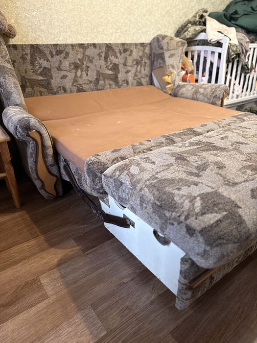 Диван • (150 на 190 )