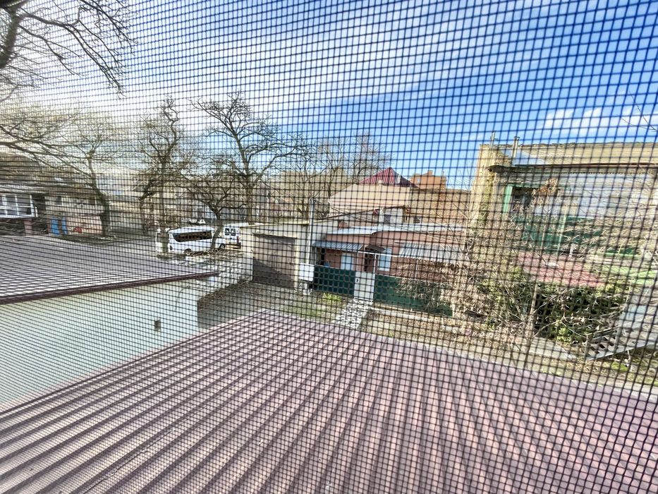 Продам двоповерховий будинок в Центрі!