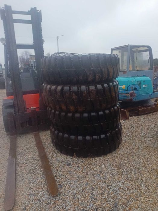 Opona 18.00-25 nowa komplet 4szt ładowarka wozidlo opony nowe cztery