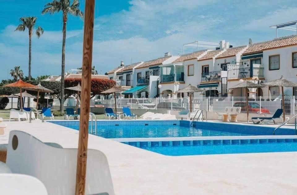 Бунгало в оренду в Іспанії