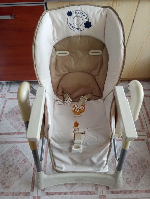 Fotelik do karmienia dla dziecka