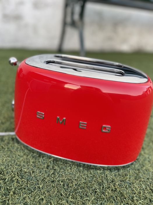 Torradeira SMEG vermelha