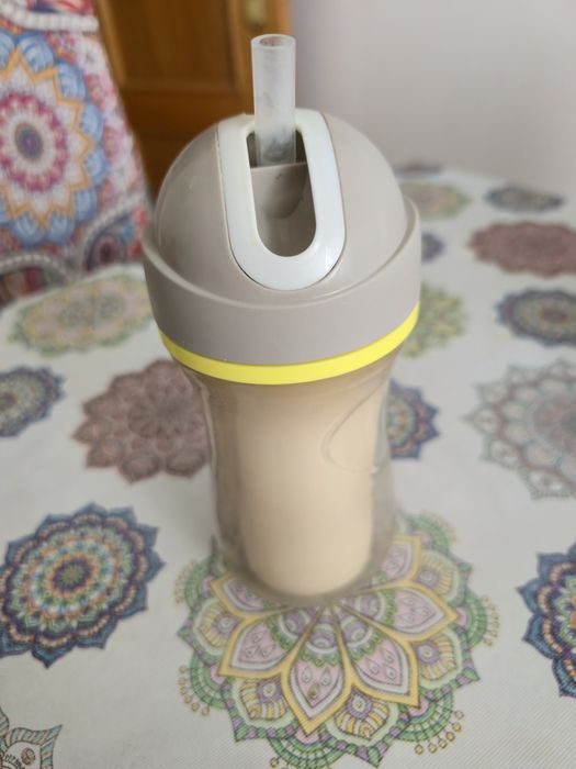 Copo chicco com palhinha 5€