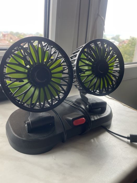 Вентилятор у машину або на робочий стіл