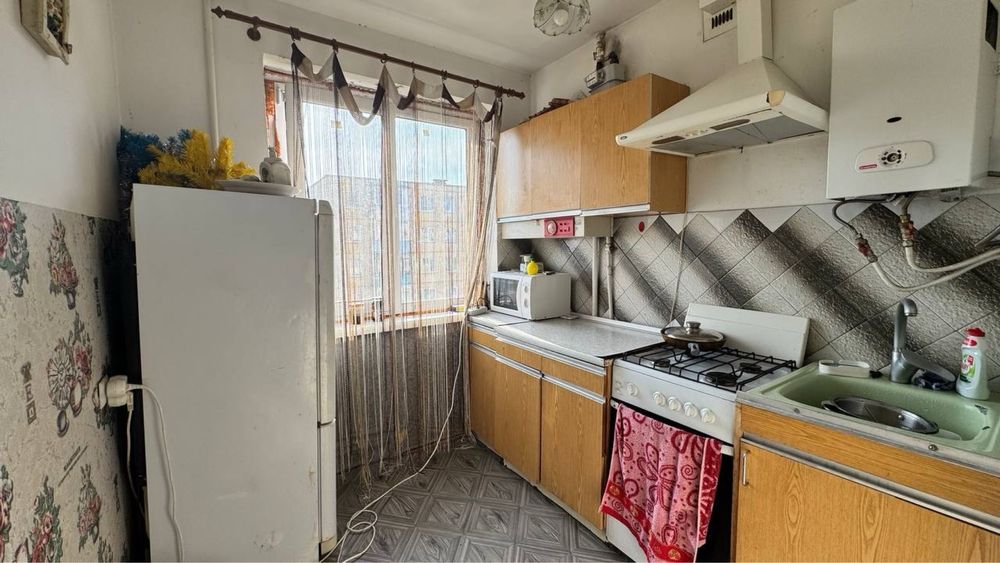Продаж 4-кімнатної квартири