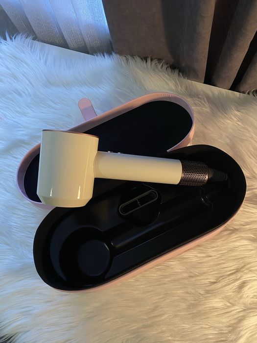 Фен з кейсом рожевий аналог dyson