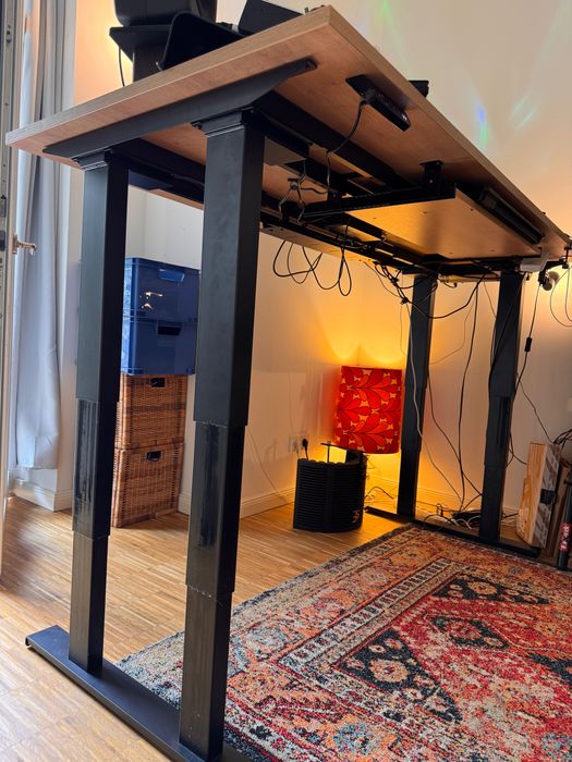 Estrutura Elétrica de Secretária PRIMUS – 4 Motores, Suporta 300 kg – Como Nova