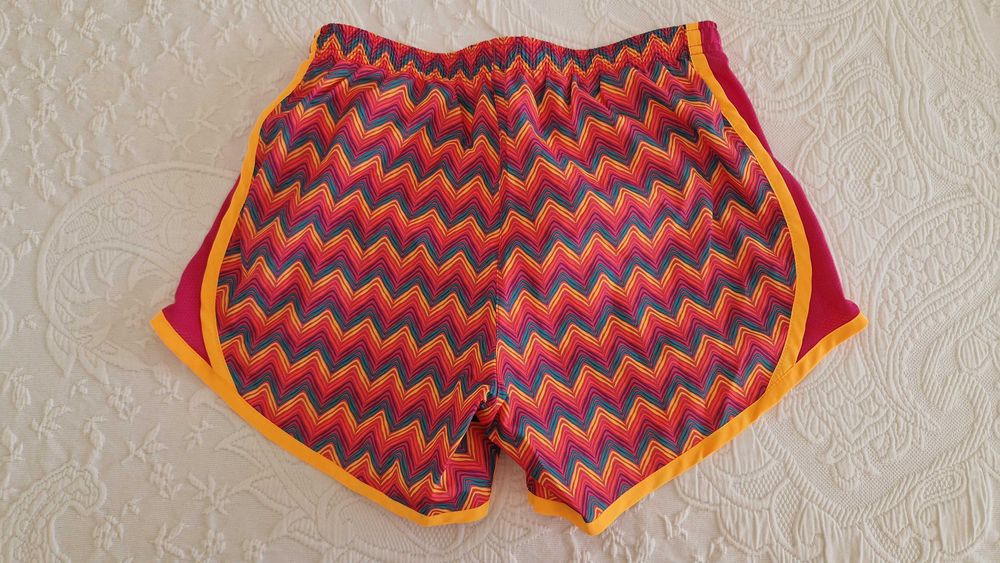 Calções Nike, Dri-Fit, tamanho L, estampados