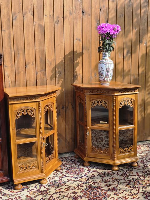 Niska komódka witryna narożna indyjska akacja #1804 Stylowy Węgrów