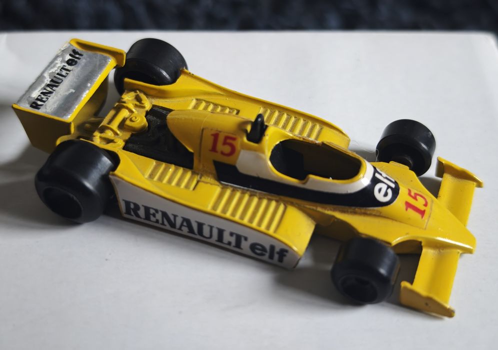 Miniaturas Matchbox -  Ford Escort, Peugeot 205 T16, Renault F1