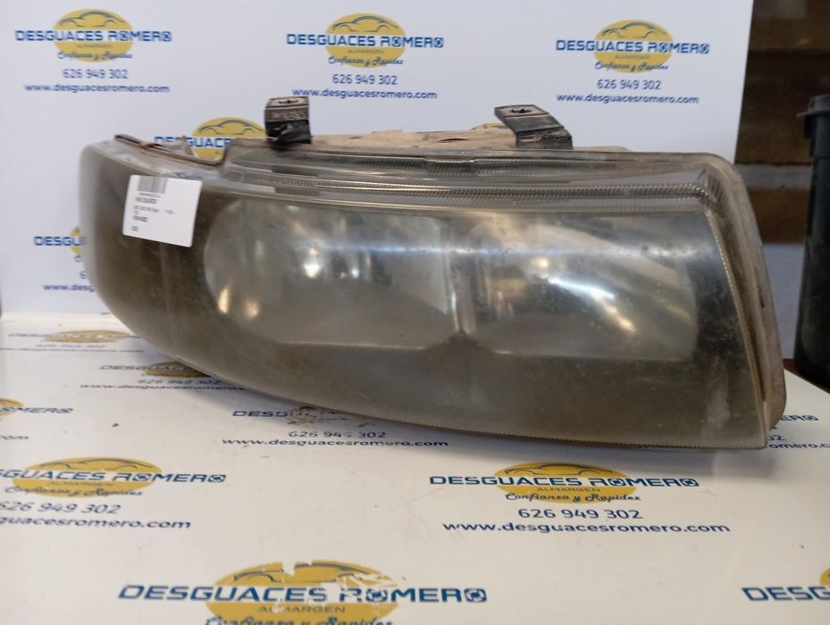 farol direito seat leon 1M1