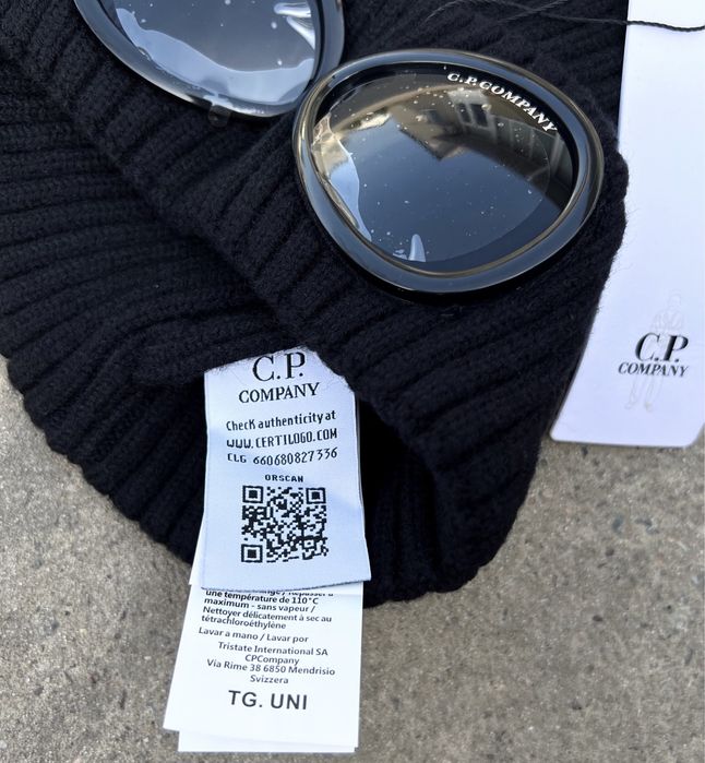 Шапка C.P Company чорна Шапка з лінзами чоловіча СП Компані