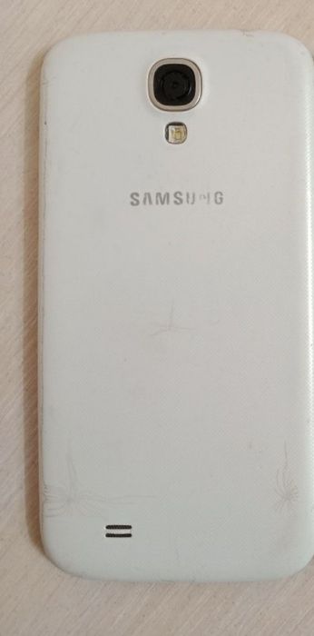 Samsung s4 в хорошем состоянии