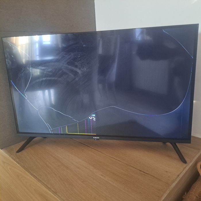 Tv Xiaomi 32'' danificada
