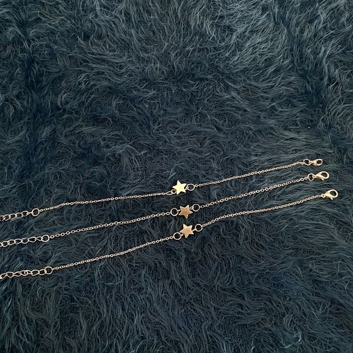 Conjunto de 3 pulseiras em prateado com Estrela (novas)