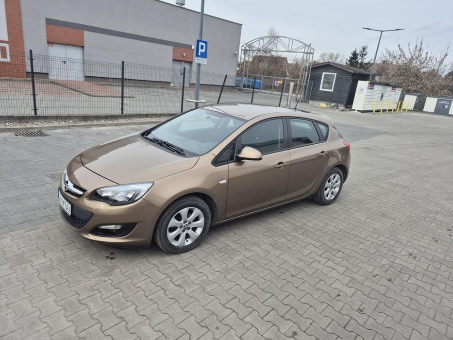 Opel Astra Opel Astra 1,6 benzyna 115KM 2014rok