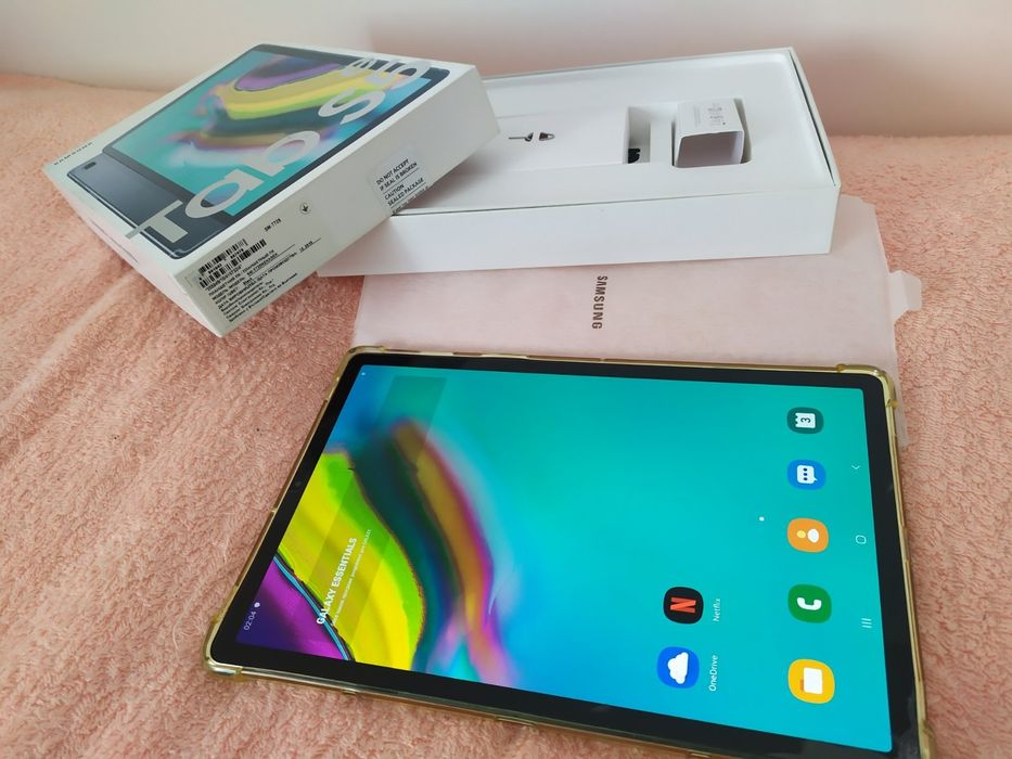 Срочно продам планшет Samsung galaxy tab s5e LTE 4G Т725