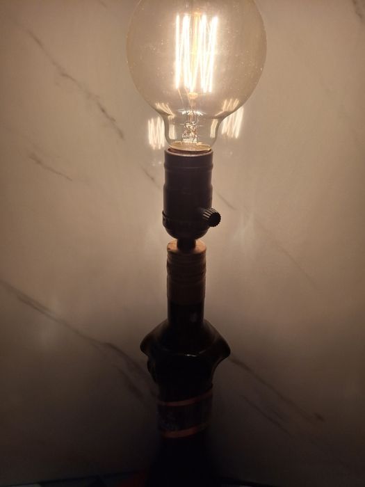 Lampa loftowa z włącznikiem