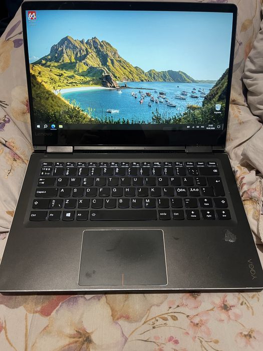 Сенсорний ноутбук Lenovo Yoga