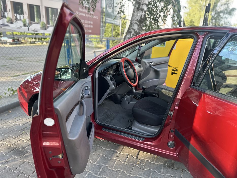 Ford Focus 1 2000,1.6 бензин