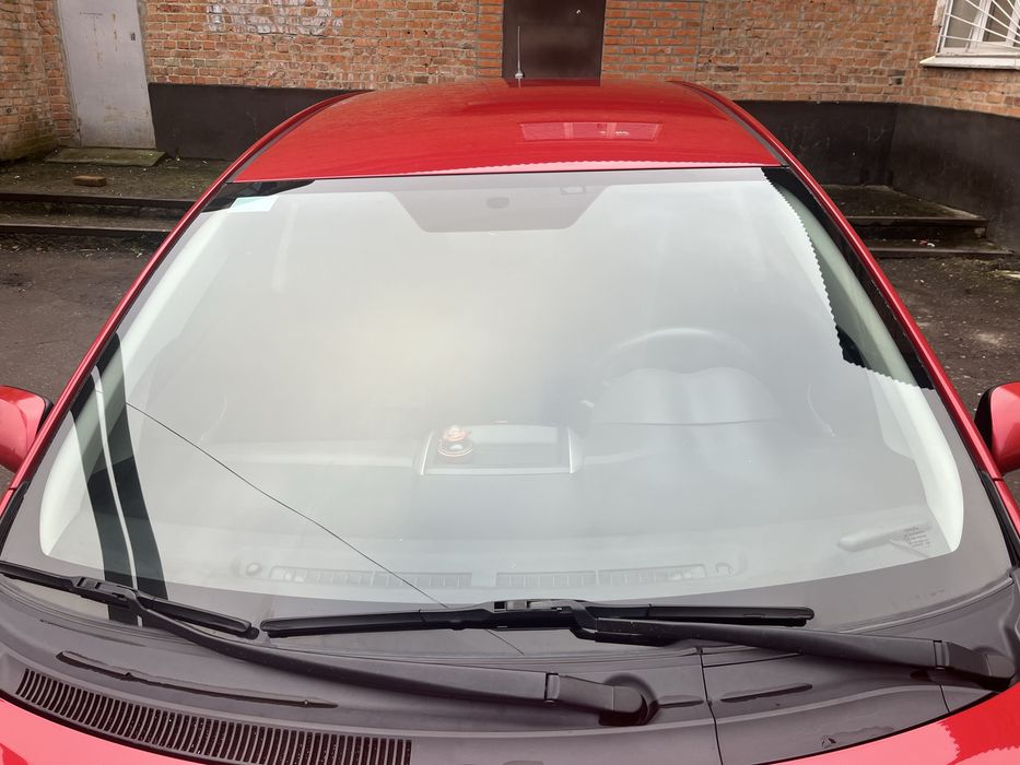 Toyota Auris 2012 (автомат)