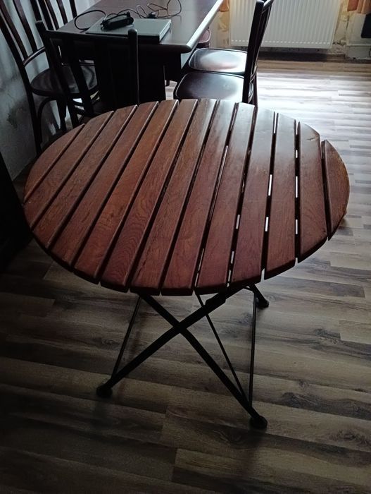 Stolik ogrodowy i 4 krzesla
