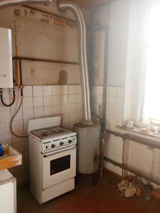 Продам 3-х комнатную квартиру в Мерефе.