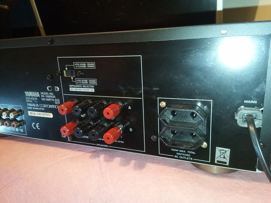 Amplificador Yamaha com radio RDS