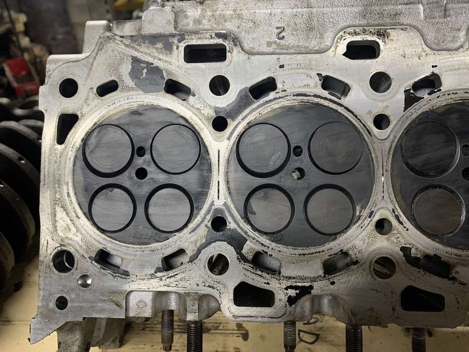 Гбц головка 2.2 D-Cat Toyota Avensis Rav 4 Lexus is220