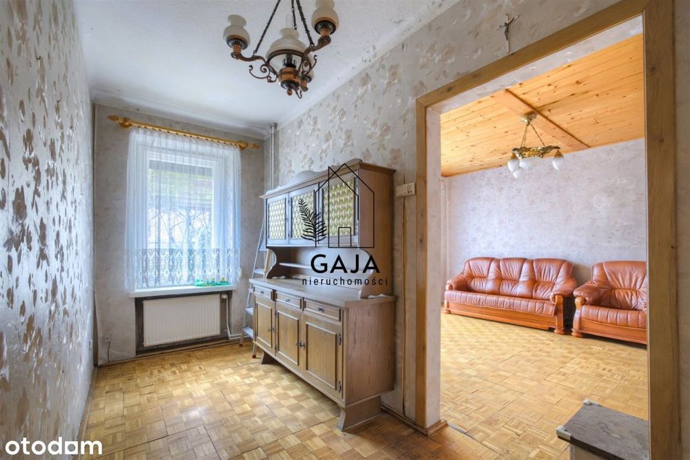 Atrakcyjny dom w Poraju z ogrodem zimowym