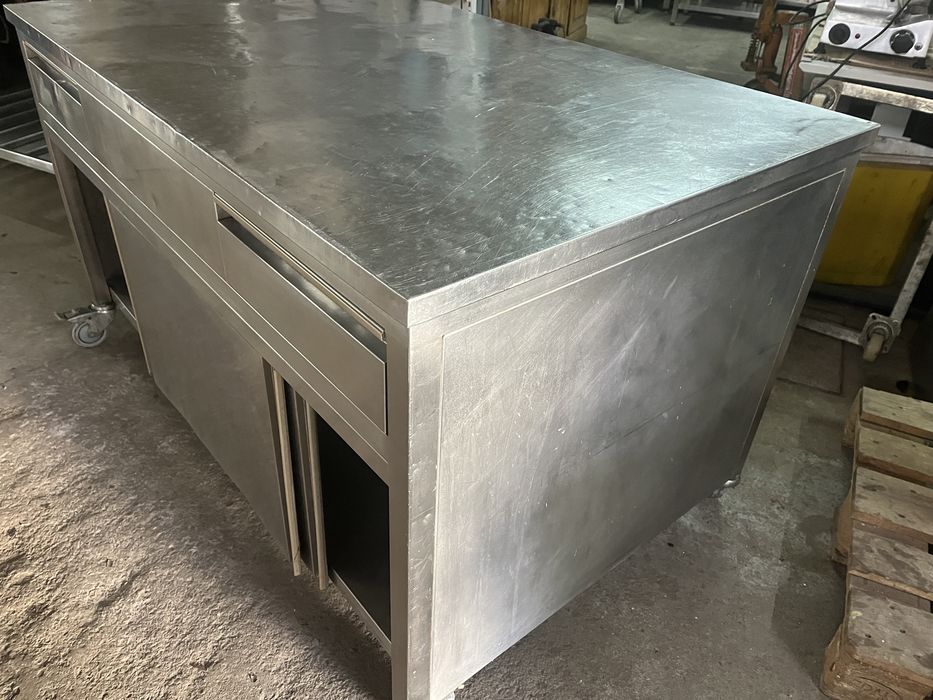 Mesa de trabalho em inox com portas e gavetas 1.50 x 90