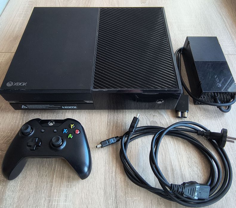 Xbox One (model 1540) Dysk 500GB + Kontroler