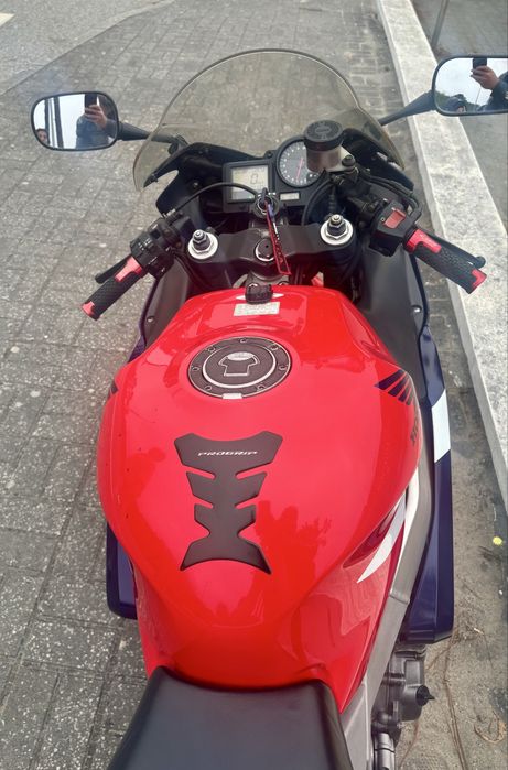 Honda CBR 929 RR Tricolor ou troco por Jipe