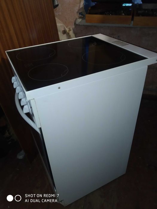 Плита електрична Hansa(Німеччина),гарний стан!