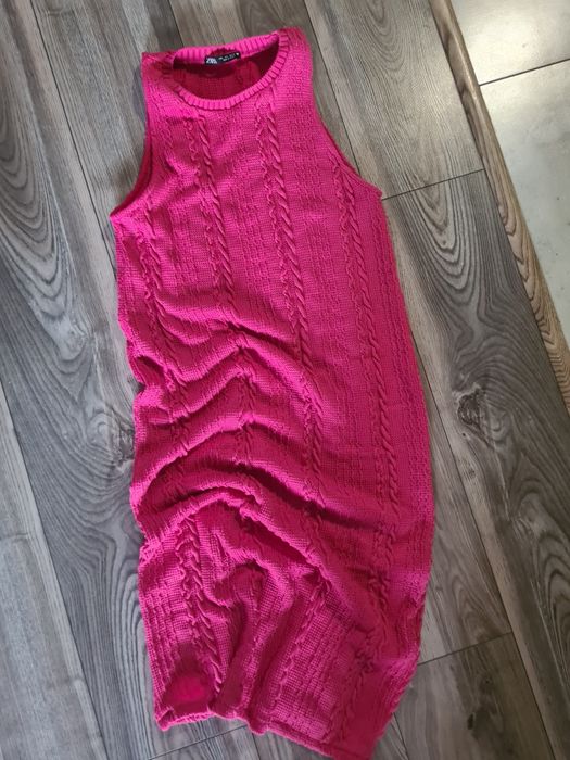 Sukienka ażurowa, nowa, fuksja