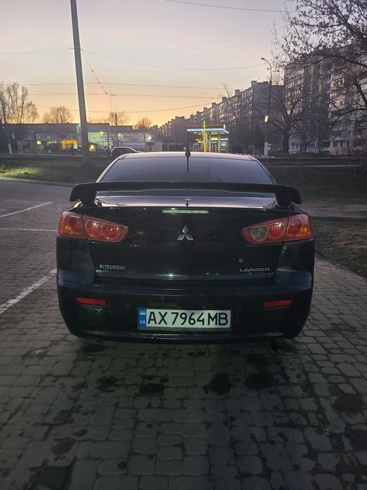 Mitsubishi lancer 10