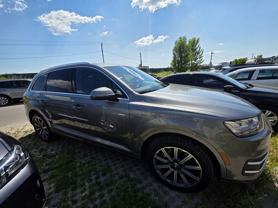 Audi Q7 2016 VIN WA1LAAF70HD030442 фото оголошення 3 з 8
