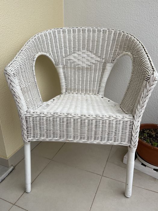 Cadeira em verga branca