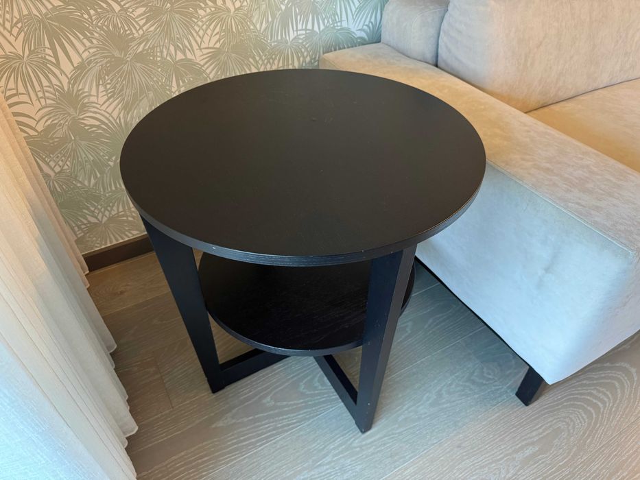 Mesa de apoio de sala ou quarto