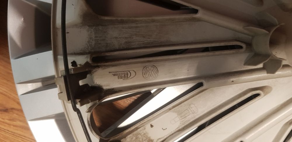 Kaplet (4szt)Kołpakow VW.ORGINALNE.Stan bdb