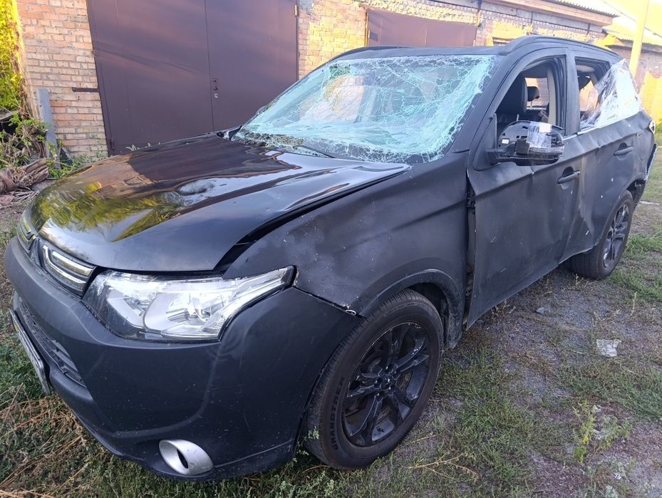 MITSUBISHI Outlander Після ДТП