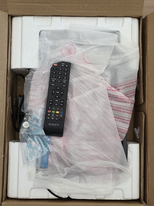 Televisão LED Kunft 19" (Como Nova, com Caixa)