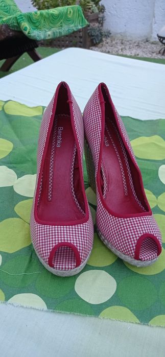 Sapatos da Bershka 38 e Zara 39 ler descrição