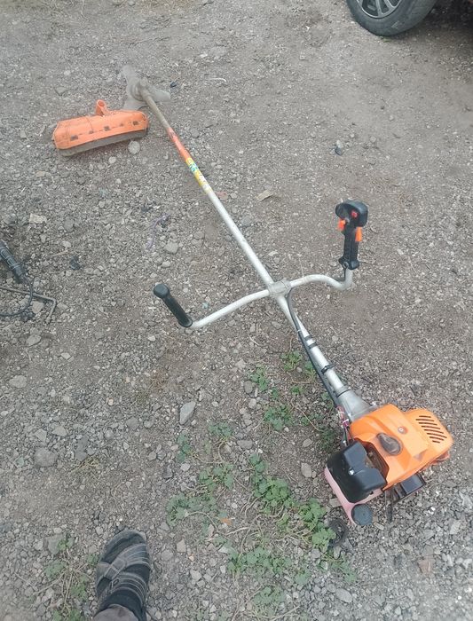 Продам бензокосу